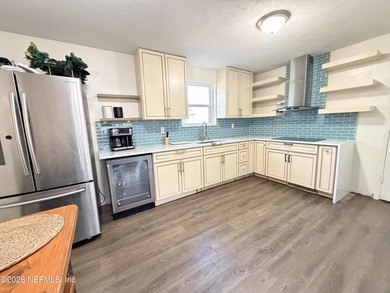 Great opportunity! Get ready to call this newly updated 4 - photo 2
