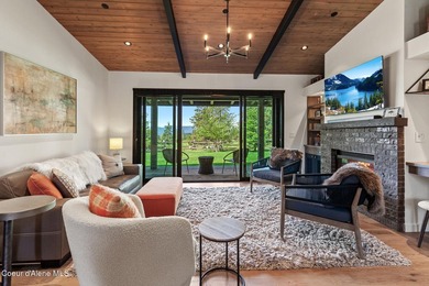 This impressive property effortlessly combines mid-century - photo 24