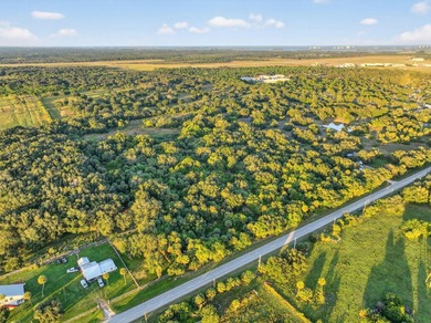 Located in the St. Lucie Foreign Trade Zone, 21.98 Acres Zoned - photo 8