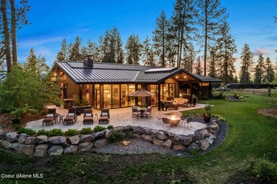 This impressive property effortlessly combines mid-century - photo 36