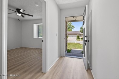 Welcome home to 7053 Eagles Perch Dr this FULLY renovated - photo 4