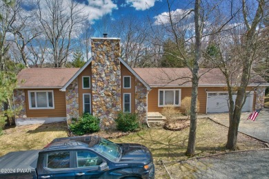 Lake Wynooska Home For Sale in Greentown Pennsylvania