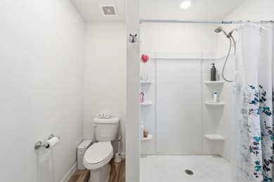 Beautiful 2024-built home offering modern coastal living with no - photo 17