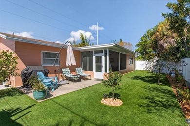 Welcome to this beautifully maintained 3-bedroom, 2-bath block - photo 22