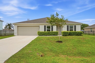 Beautiful 2024-built home offering modern coastal living with no - photo 26