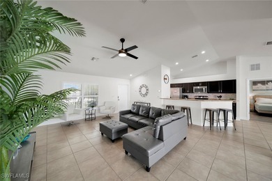 Amazing Home for Sale in the Heart of Cape Coral! Don't miss out - photo 4