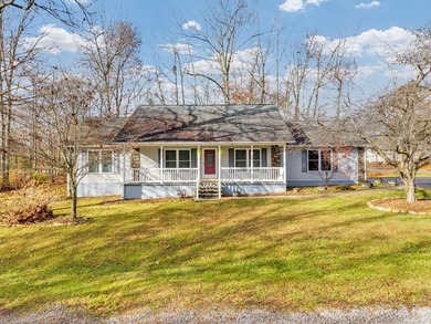 Lake Tansi Home For Sale in Crossville Tennessee