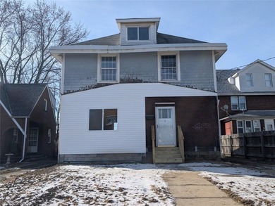 Allegheny River Home For Sale in New Kensington Pennsylvania