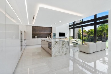Architectural Modern Masterpiece in Victoria Park Landscaped - photo 12