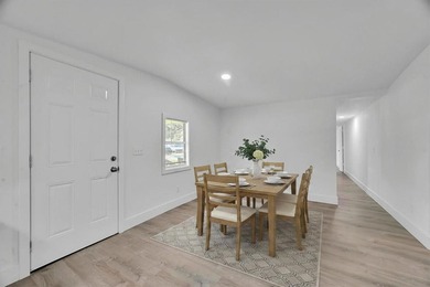 Great opportunity in the community of Green Acres, minutes from - photo 14