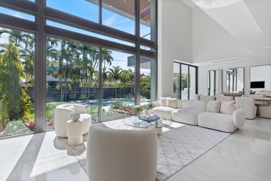 Architectural Modern Masterpiece in Victoria Park Landscaped - photo 14