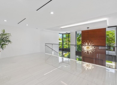 Architectural Modern Masterpiece in Victoria Park Landscaped - photo 26