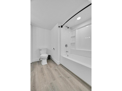 Great opportunity in the community of Green Acres, minutes from - photo 27
