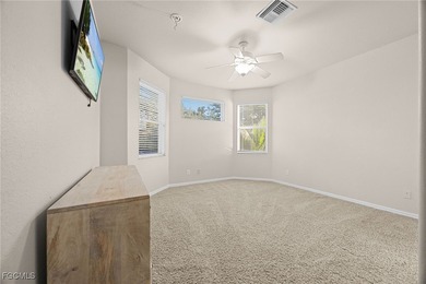 Welcome to your dream home in Naples! This stunning single - photo 31
