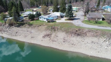 Pend Oreille River Home For Sale in Metaline Washington