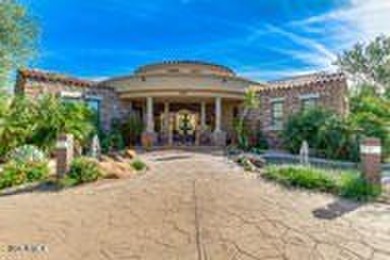 Welcome to this beautifully updated and meticulously maintained - photo 35
