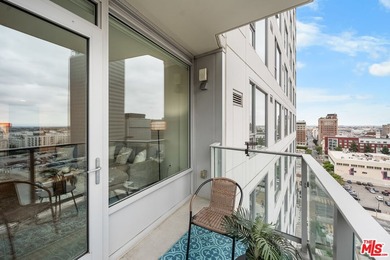 VIEWS, VIEWS, VIEWS!!! Exceptional 2BR/2BA luxury condo at Ten50 - photo 7