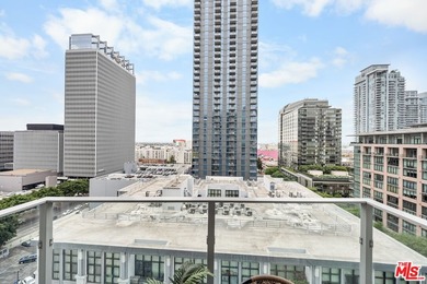 VIEWS, VIEWS, VIEWS!!! Exceptional 2BR/2BA luxury condo at Ten50 - photo 8