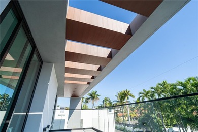 Architectural Modern Masterpiece in Victoria Park Landscaped - photo 42