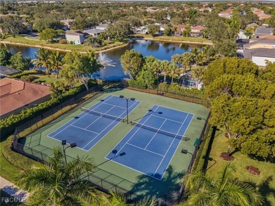 Welcome to your dream home in Naples! This stunning single - photo 45