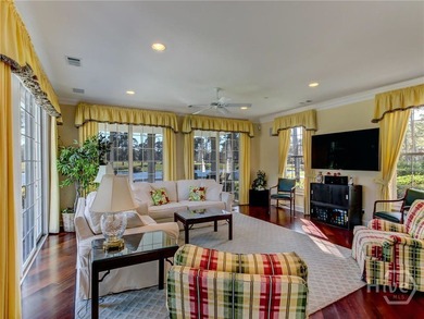 Elegant Lagoon-Front Home in Oakridge |4BR | 3.5BA | 4,722 Sq - photo 9