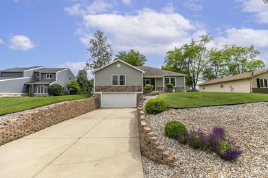 9 YEAR YOUNG RANCH HOME IN BEAUTIFUL LAKES OF THE FOUR SEASONS - photo 5