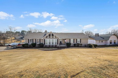 Pine Lake Home Sale Pending in Lexington Tennessee