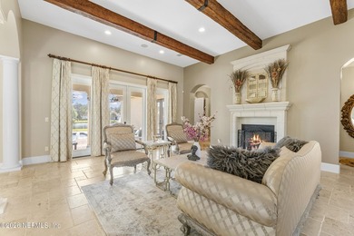 Contemporary Italian Villa set on just over 3/4 acre in - photo 5