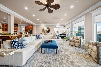 Welcome to 347 Paradise Point, where tranquility, luxury, and - photo 18