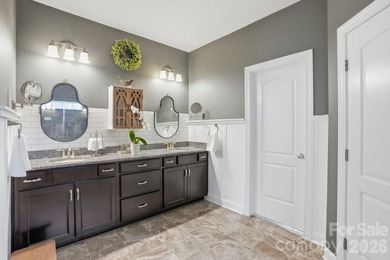 Welcome to this exceptional golf course home in The Palisades - photo 22