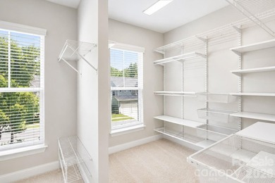 Welcome to this exceptional golf course home in The Palisades - photo 24