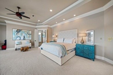 Welcome to 347 Paradise Point, where tranquility, luxury, and - photo 24