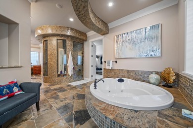 Welcome to 347 Paradise Point, where tranquility, luxury, and - photo 27