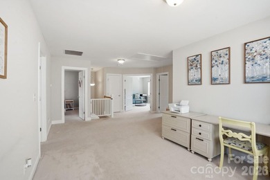 Welcome to this exceptional golf course home in The Palisades - photo 29