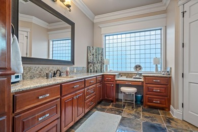 Welcome to 347 Paradise Point, where tranquility, luxury, and - photo 29