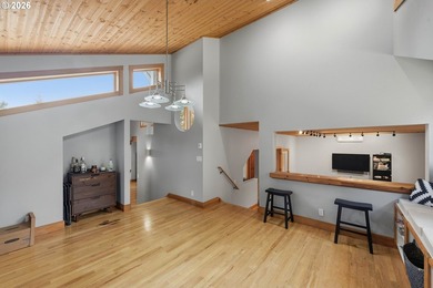 Architecturally distinctive and thoughtfully designed, this - photo 9