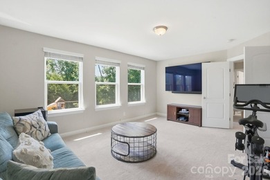 Welcome to this exceptional golf course home in The Palisades - photo 31