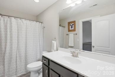 Welcome to this exceptional golf course home in The Palisades - photo 37