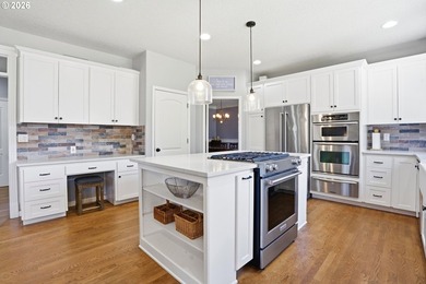 Welcome to this fantastic home located on a cul-de-sac in the - photo 13