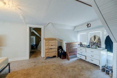 Farmhouse Chic in the Heart of Mannford! This charming 3-bedroom - photo 15