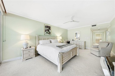 Beautifully renovated, direct oceanfront condominium offering - photo 20