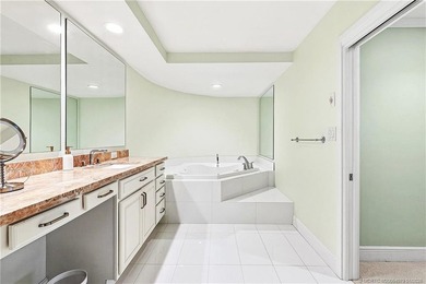 Beautifully renovated, direct oceanfront condominium offering - photo 21