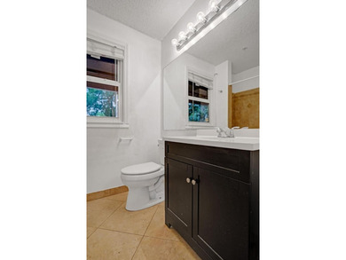 Spacious two bedroom two full bath condo in Boynton Landings - photo 22