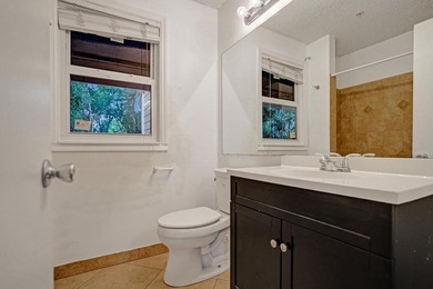Spacious two bedroom two full bath condo in Boynton Landings - photo 23