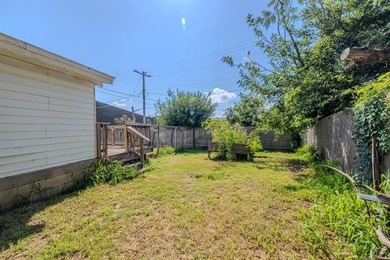Farmhouse Chic in the Heart of Mannford! This charming 3-bedroom - photo 26