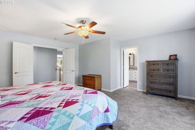 Welcome to this fantastic home located on a cul-de-sac in the - photo 32
