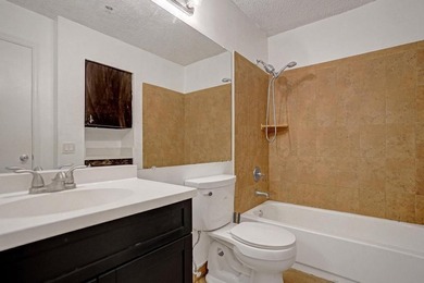 Spacious two bedroom two full bath condo in Boynton Landings - photo 36