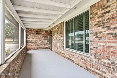 Welcome home to this immaculately maintained all-brick pool home - photo 5