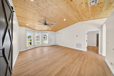BACK ON MARKET DUE TO PREVIOUS BUYER UNABLE TO OBTAIN FINANCING - photo 10