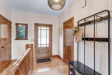Rare opportunity to own a stunning mountain retreat that has - photo 11